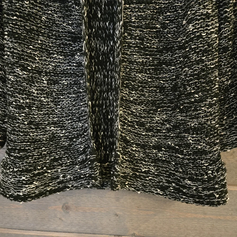 BCBG Maxazria Medium Tweed Knit Sweater Cardigan - Black, One Button - Picture 6 of 9